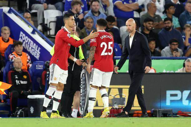 JJB-被全欧洲“羞辱”后，C罗接受现实从曼联替补席奋起